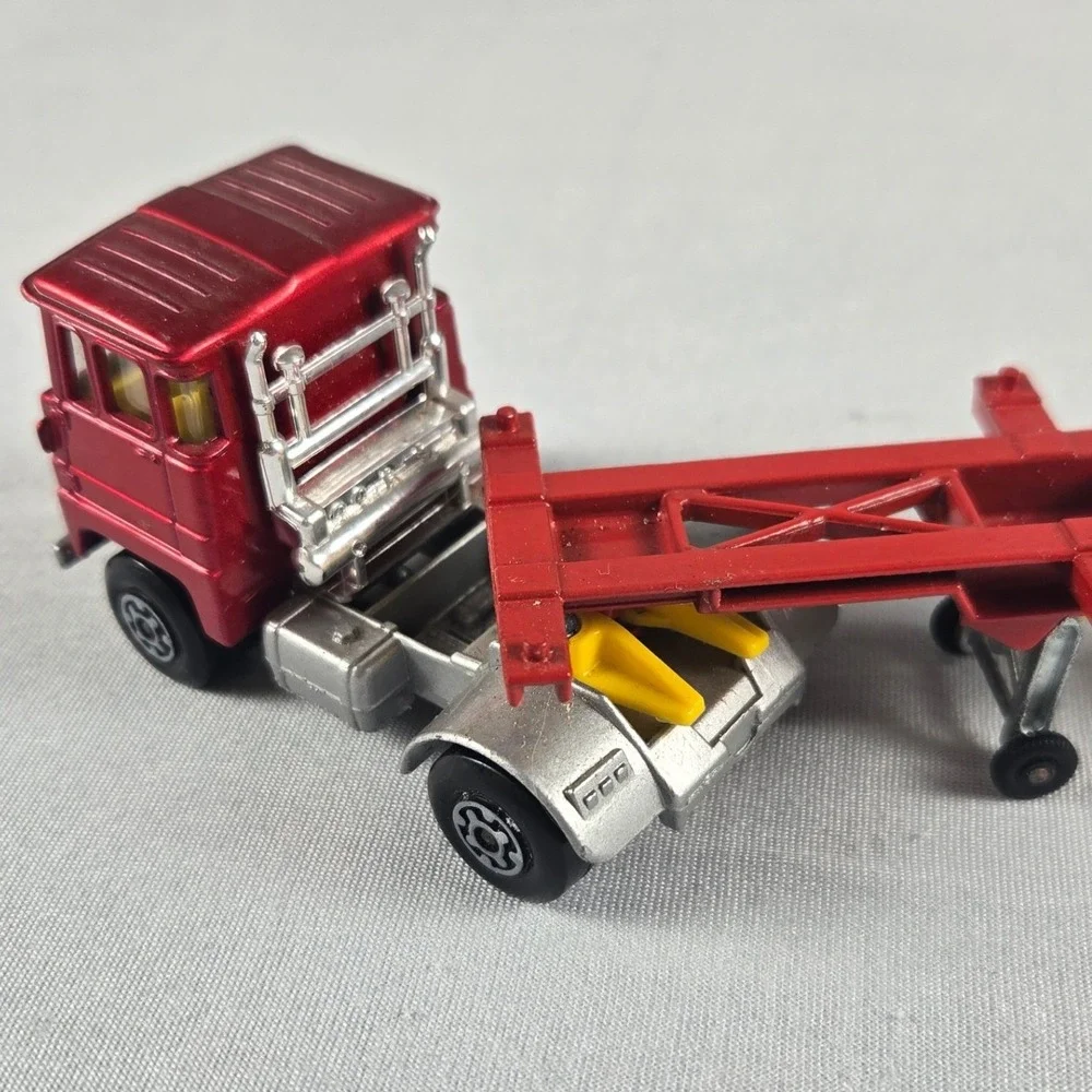 Vintage Matchbox Lesney No. 27 Scammell Tractor Car Transporter England 1973